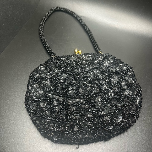 Handbags - vintage black beaded evening bag kiss lock purse
